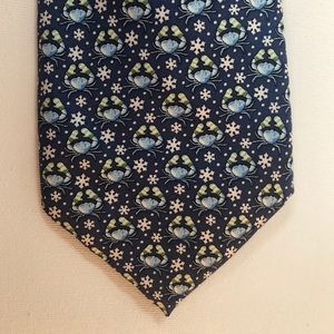 Vineyards Vines Christmas Snow Crab Tie